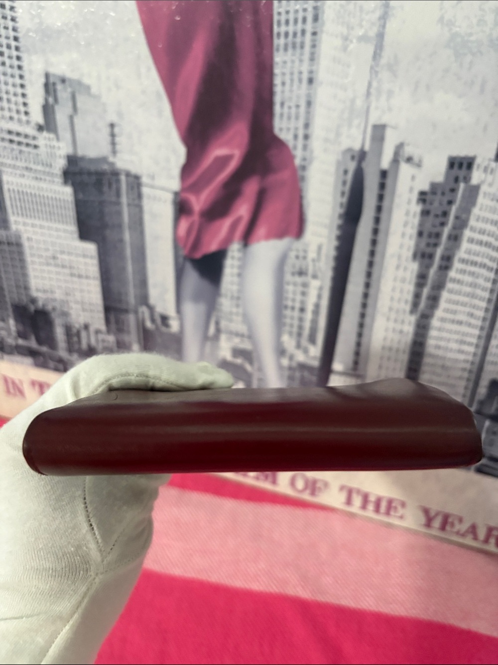 Givenchy Burgundy Leather kisslock with Gold Emblem - Picture 6 of 10